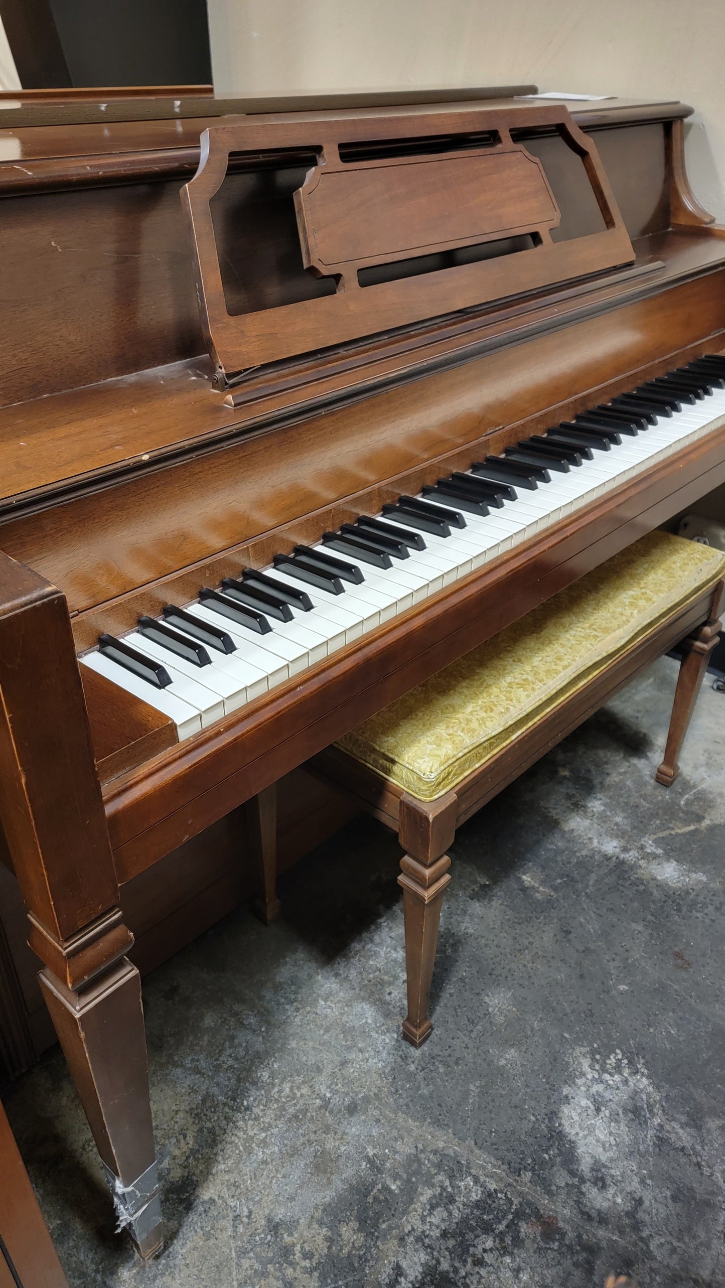 Used Everett Console Piano | $499