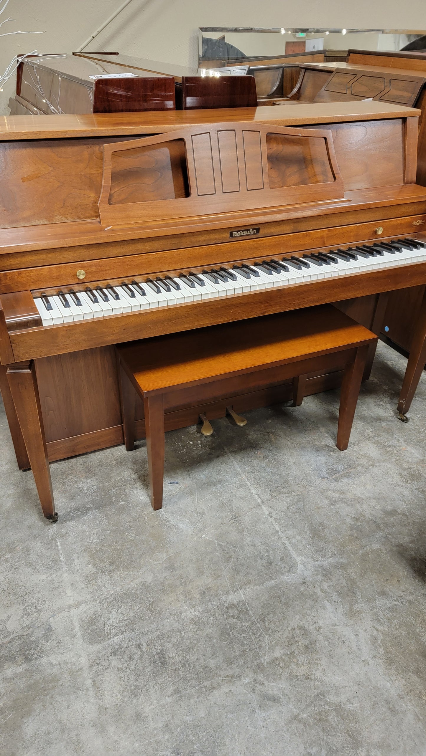 BALDWIN | UPRIGHT PIANO | 42" | Satin Walnut | $499
