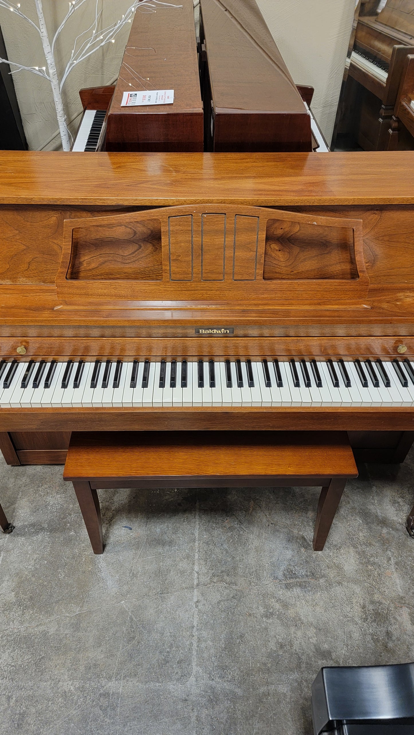 BALDWIN | UPRIGHT PIANO | 42" | Satin Walnut | $499