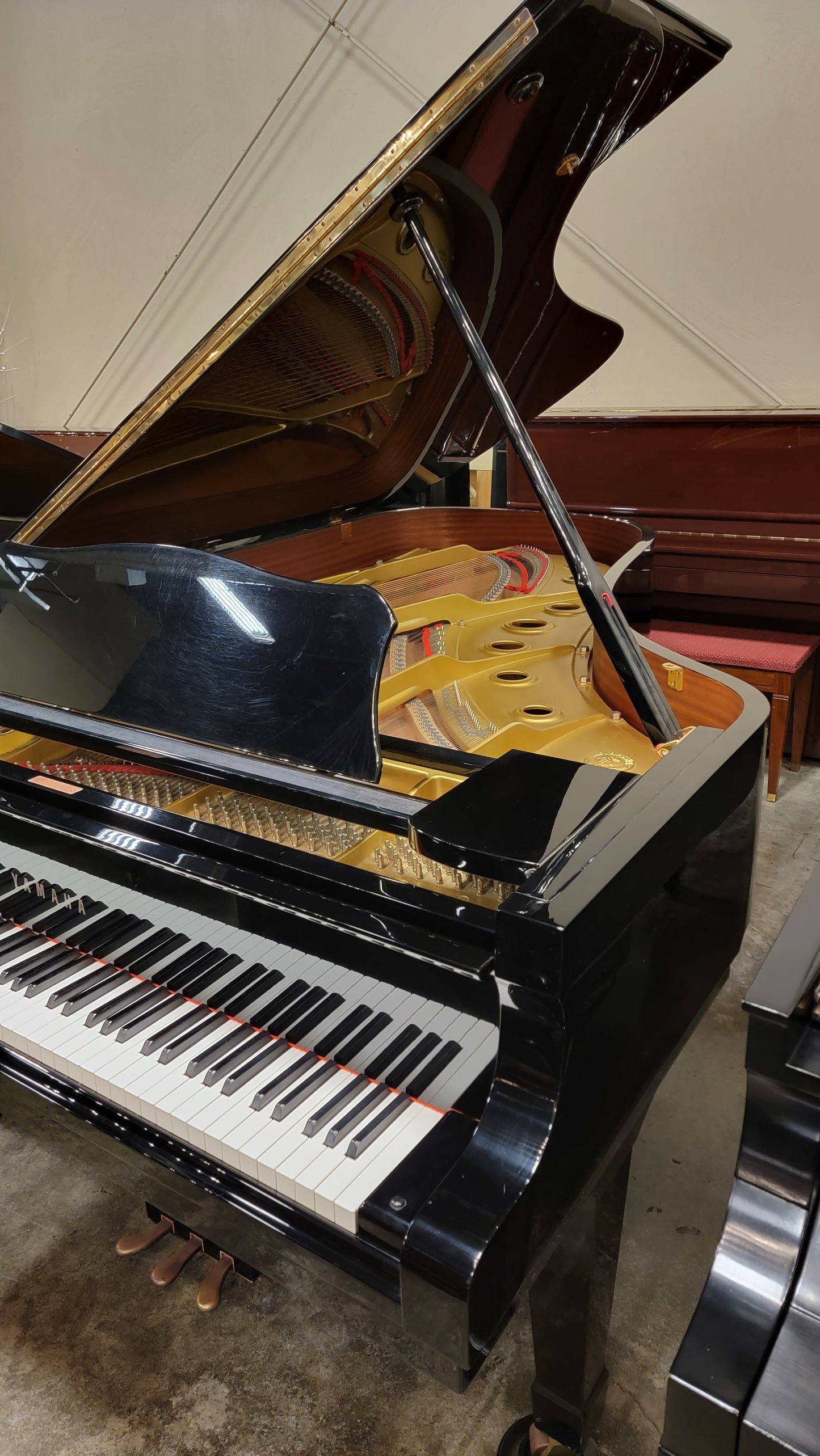 YAMAHA | 1989 | C7 | 7'6" SEMI-CONCERT GRAND | HIGH POLISH EBONY | $27,500