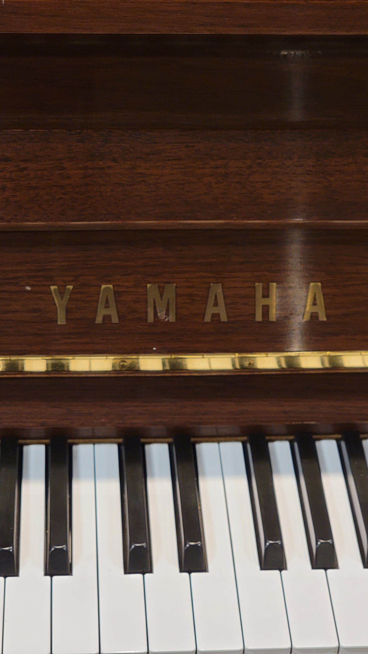 YAMAHA | 1990 | MX100 | 50" | SATIN WALNUT | $5,490