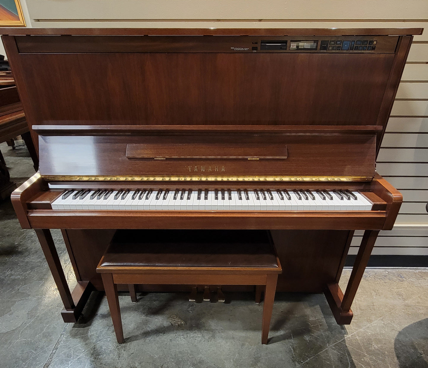 YAMAHA | 1990 | MX100 | 50" | SATIN WALNUT | $5,490