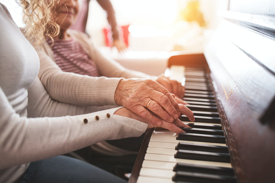 5 Reasons Why Homeowners Should Keep the Old Pianos at Home?
