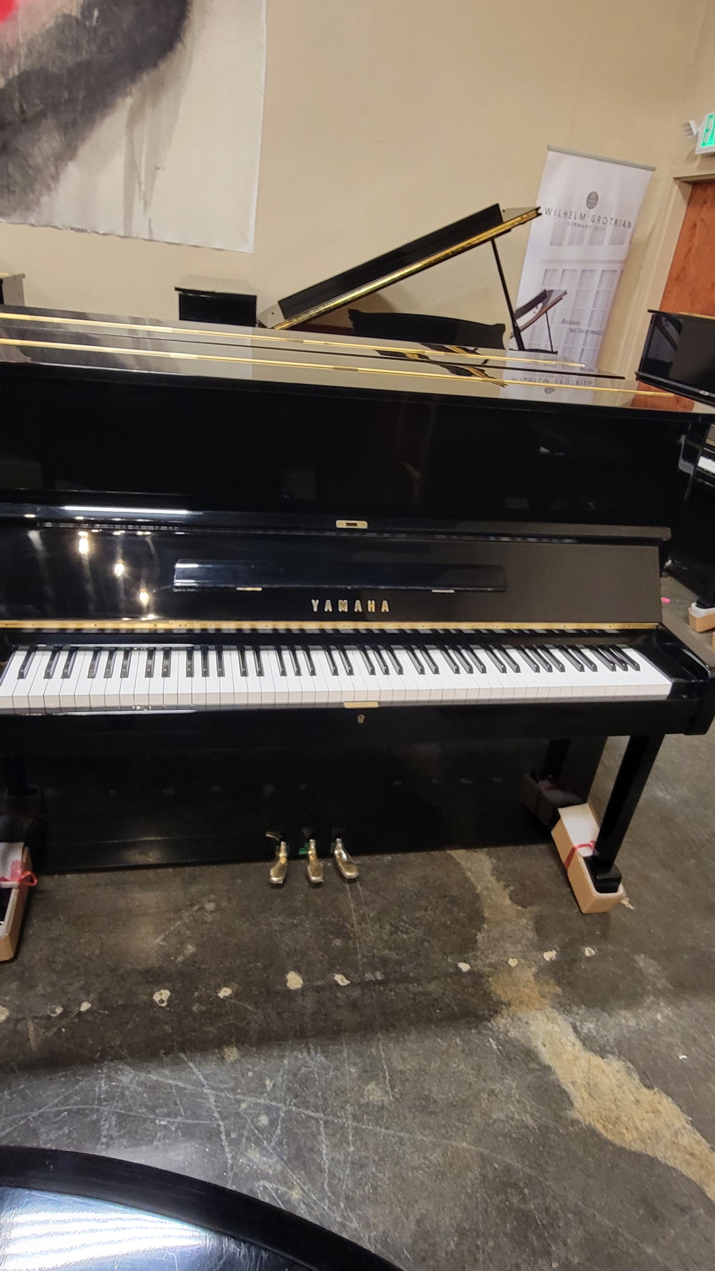 USED YAMAHA U1 PIANO | 48" | HIGH POLISH EBONY | $3,990 FOR SALE OR RENT