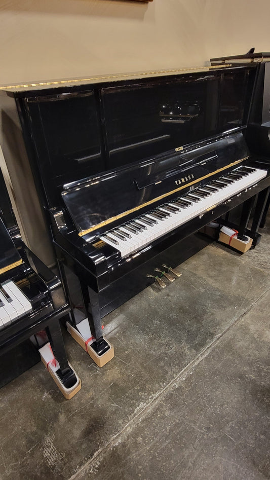 YAMAHA | U30 | 52" | HIGH POLISH EBONY | $7,990 | SALE OR RENT