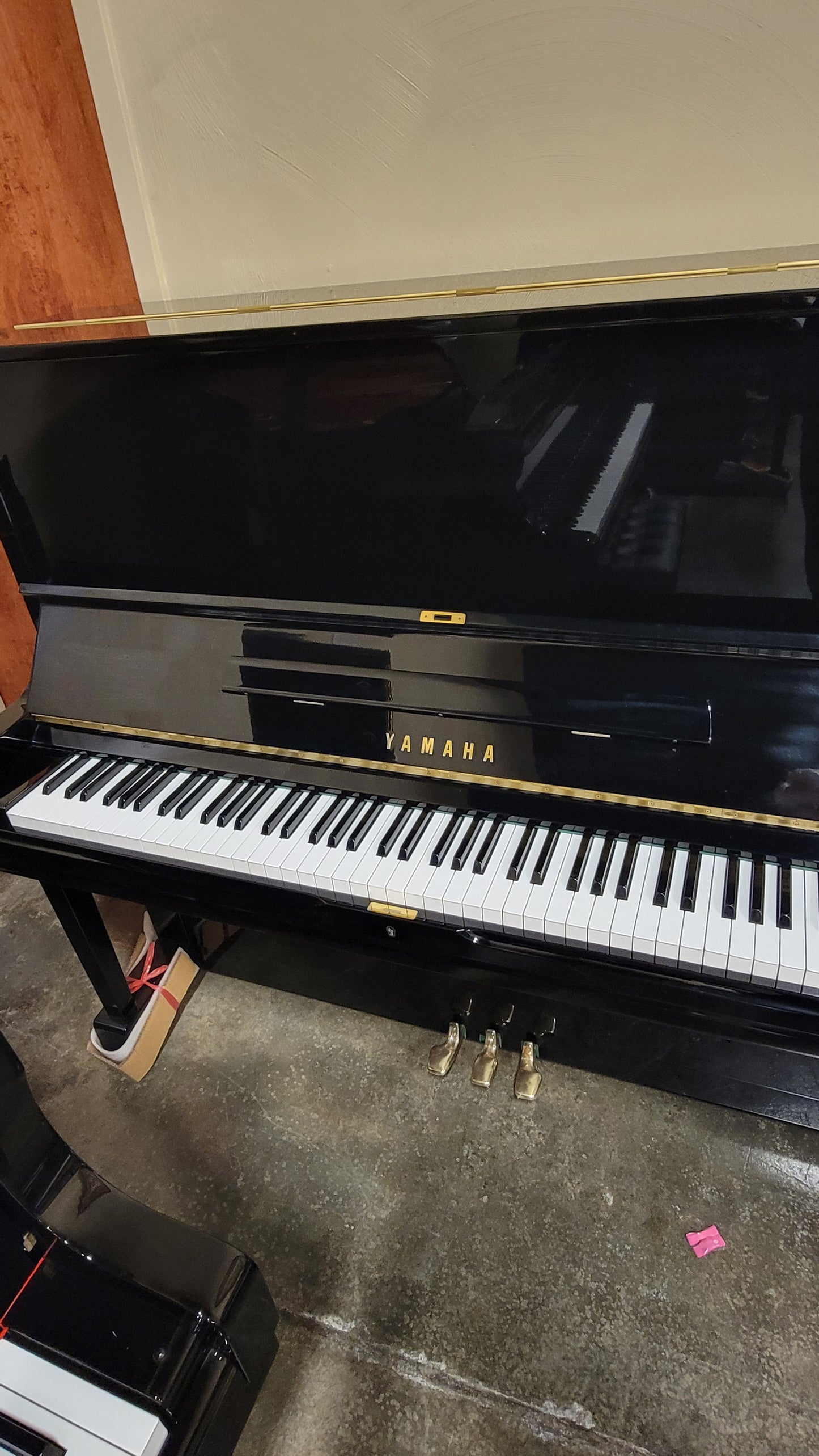 YAMAHA | U3 | HIGH POLISH EBONY | $4,990 | SALE OR RENT